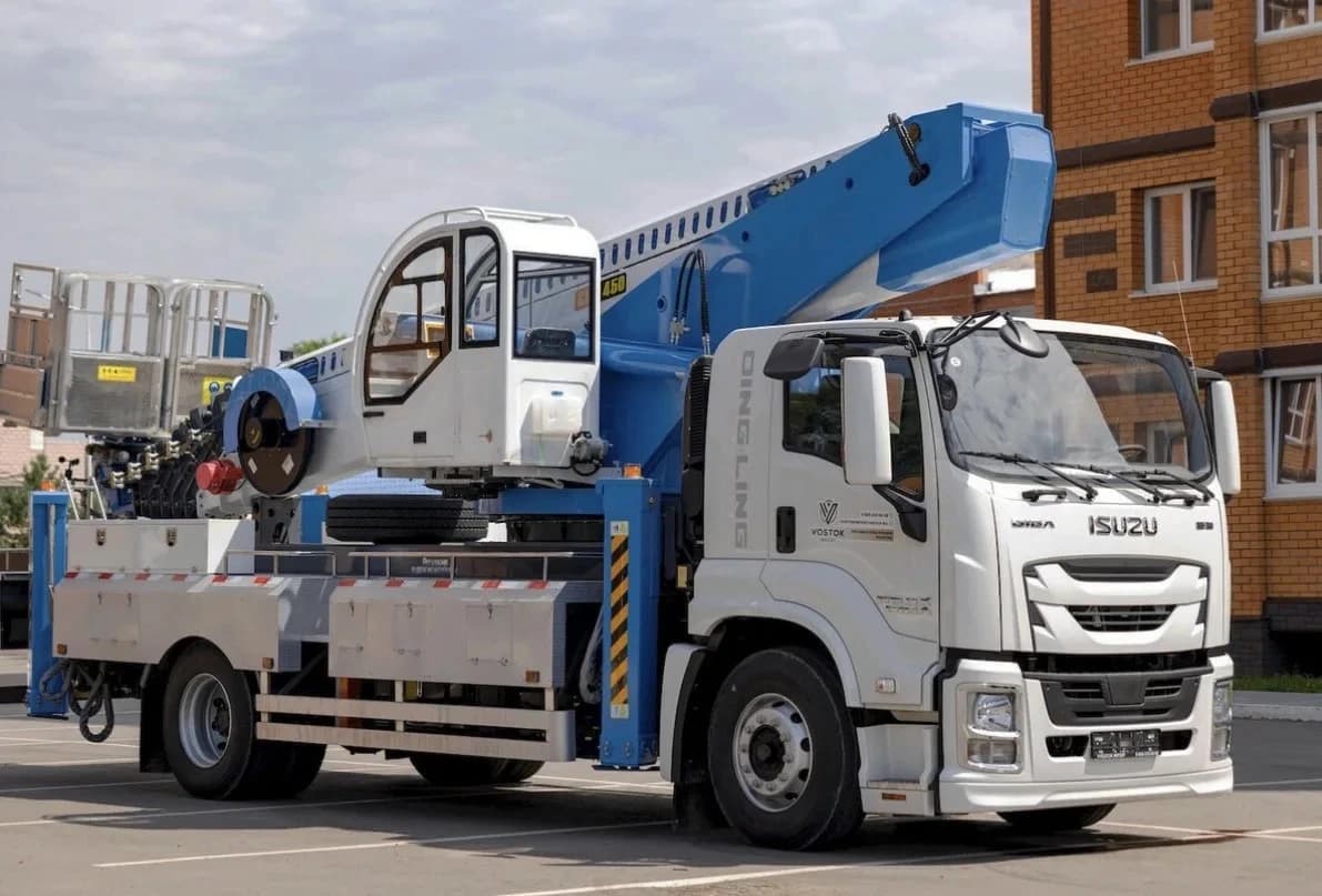 Автовышка 40-45 метров, грузоподъемность корзины 400 кг Аренда автовышки Автовышка 40-45 метров